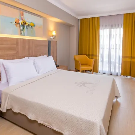 Ada Julian (adults Only) Μαρμαρίς