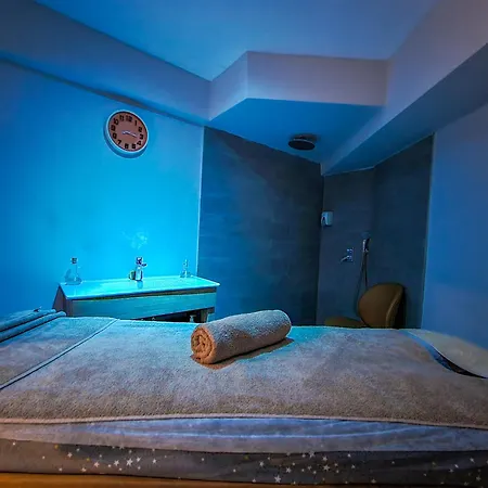 Hotel Ada Julian (adults Only)