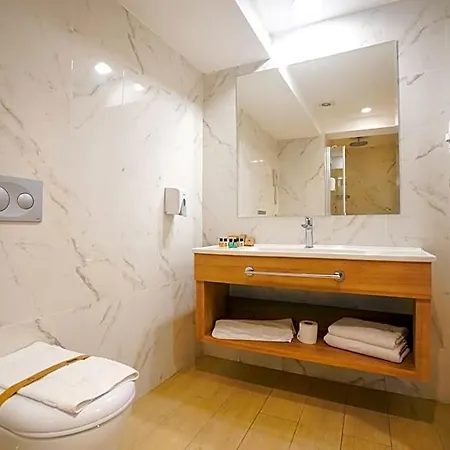 Hotel Ada Julian (adults Only)