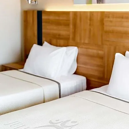 Ada Julian (adults Only) 4* مرمريس