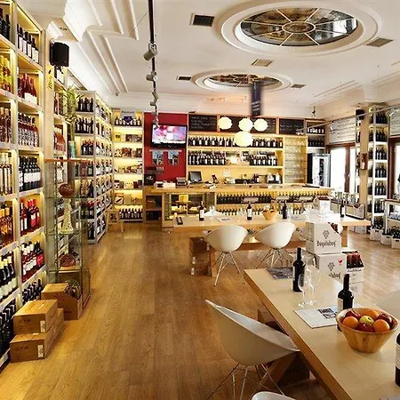 Ada Julian (adults Only) 酒店 4*