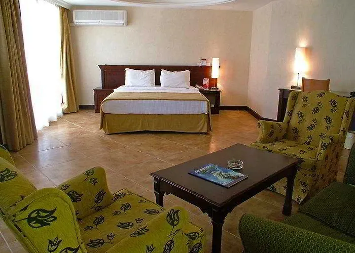 Ada Julian (adults Only) 酒店 4*